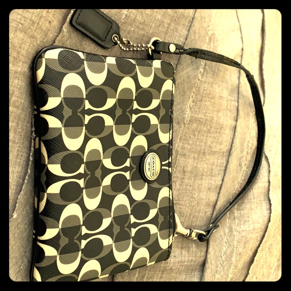 Coach wristlet wallet